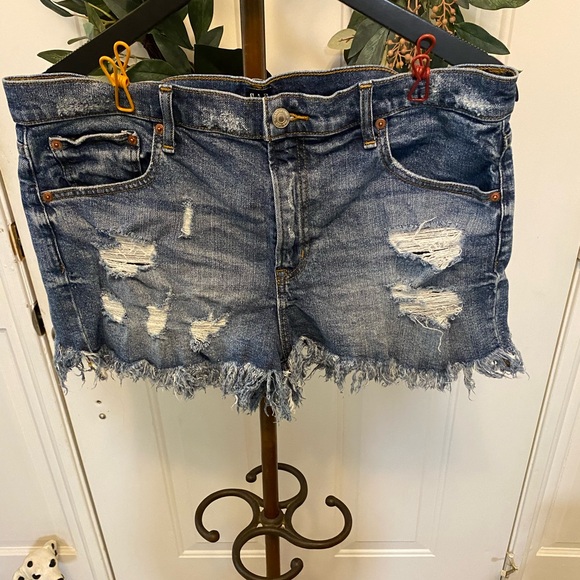 GAP Distressed Cutoff Shorts 32 3” Short - Picture 1 of 16